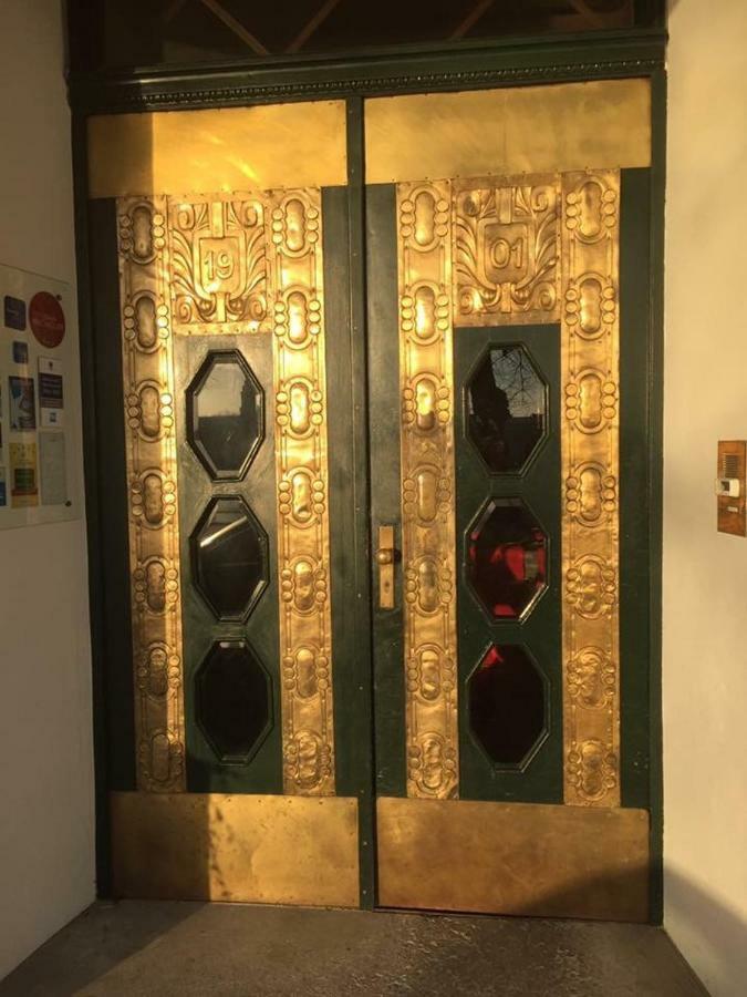 尼德兰德斯彻酒店 什未林 外观 照片